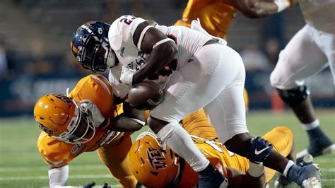 UTSA's defense stands up in 2nd half, Roadrunners top Texas State Bobcats 20-13